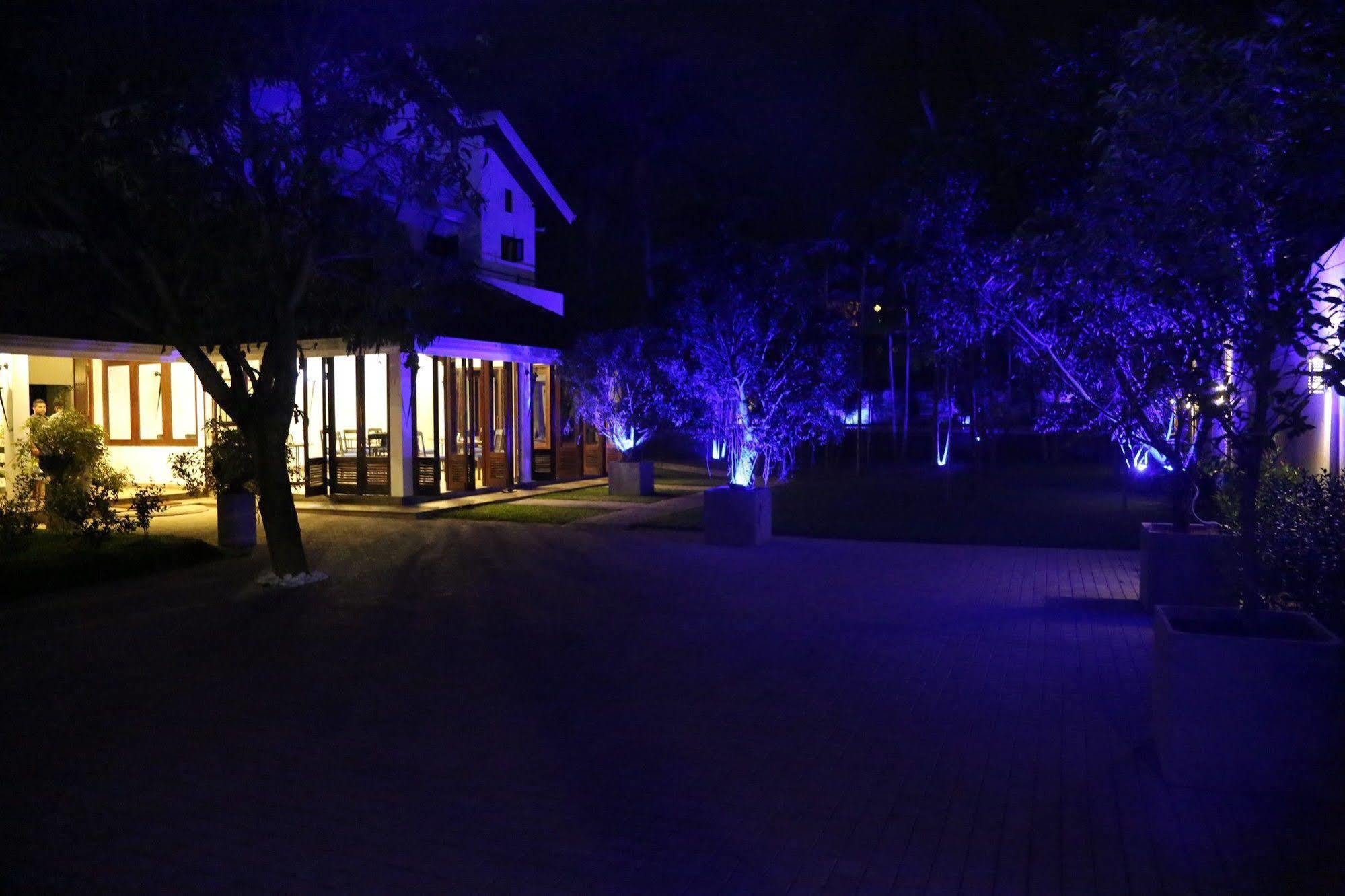 Отель Tranquil Negombo Boutique Экстерьер фото